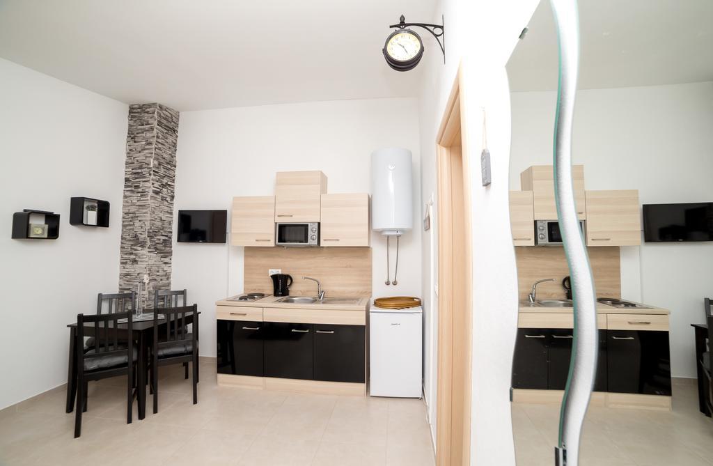 Apartments Zara Petrcane Εξωτερικό φωτογραφία