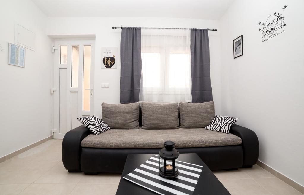 Apartments Zara Petrcane Εξωτερικό φωτογραφία